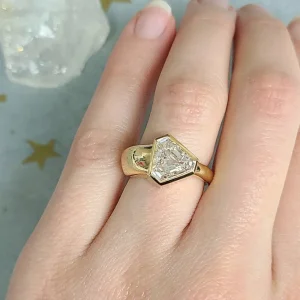 EZRA>SINGLE STONE New