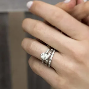 PAIGE>SINGLE STONE Best