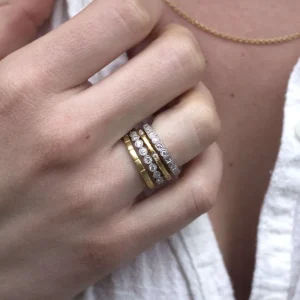 RILEY>SINGLE STONE Best